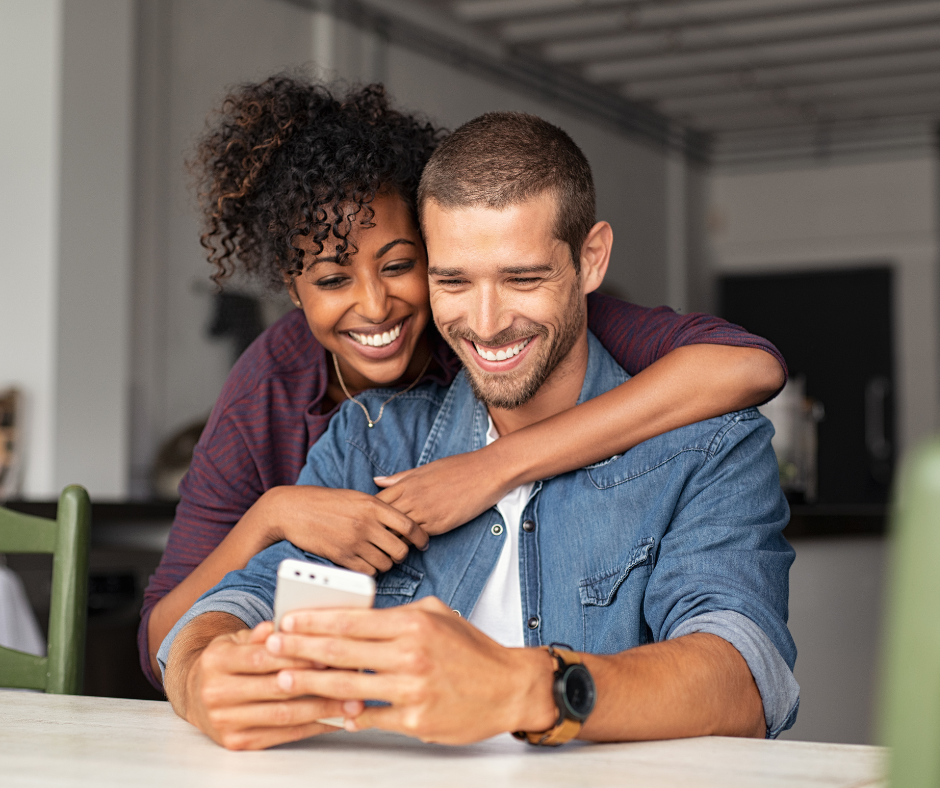 couple on phone